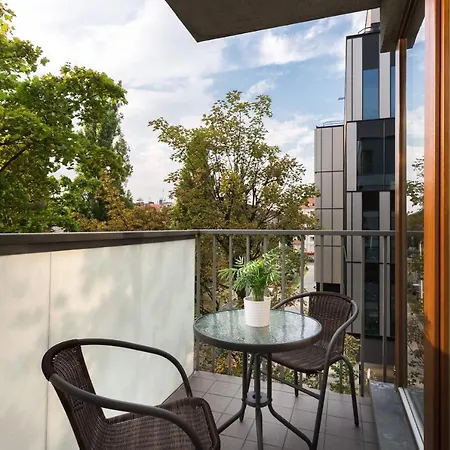 Elite Maraton Gardens Apartment