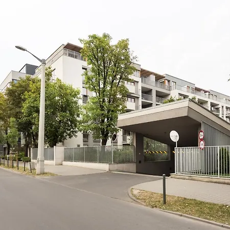 Elite Maraton Gardens Apartman *